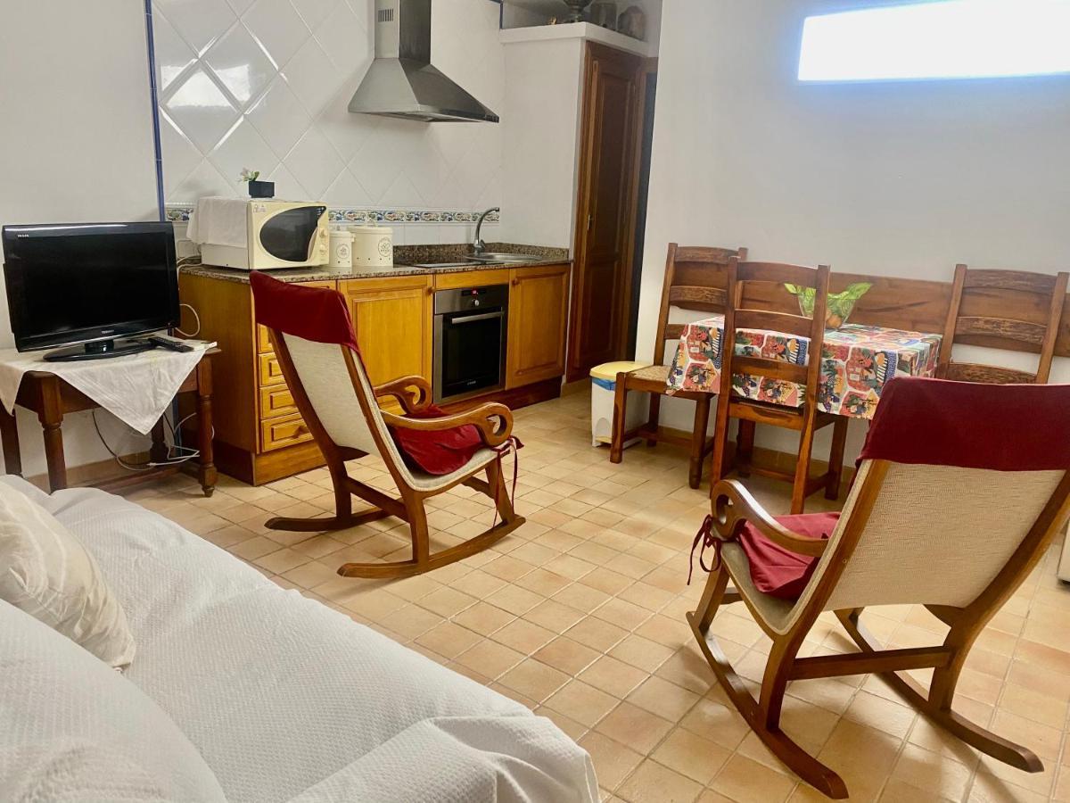 Puerto De Pollensa Villas And Apartments, With Private Mountain Ideal For Runners, Trailers,Near Puerto Pollensa Beach Approximately 5 Minutes Walking, Unique Experience In A Ullal Old Typical Mallorca House With Private Mountain And Near To The Beac Buitenkant foto