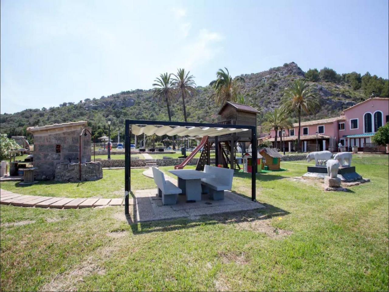 Puerto De Pollensa Villas And Apartments, With Private Mountain Ideal For Runners, Trailers,Near Puerto Pollensa Beach Approximately 5 Minutes Walking, Unique Experience In A Ullal Old Typical Mallorca House With Private Mountain And Near To The Beac Buitenkant foto